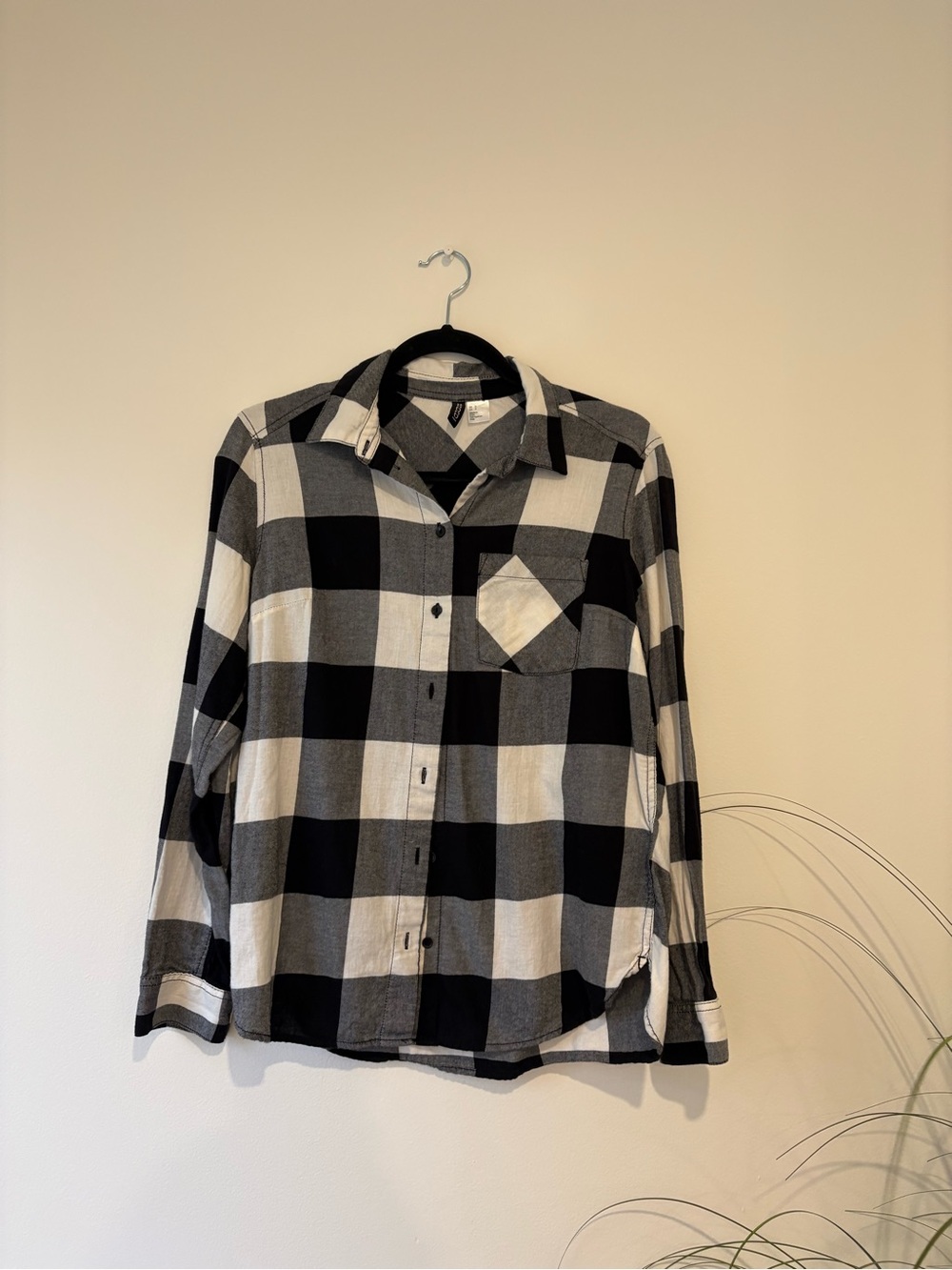 H&M Black and White Buffalo Plaid Button-Down Shirt